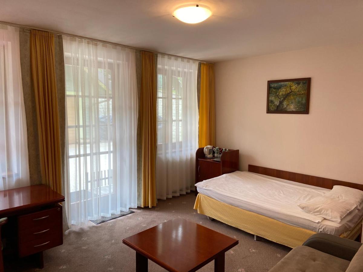 Hotel Grant クリニツァ・ズドルイ エクステリア 写真