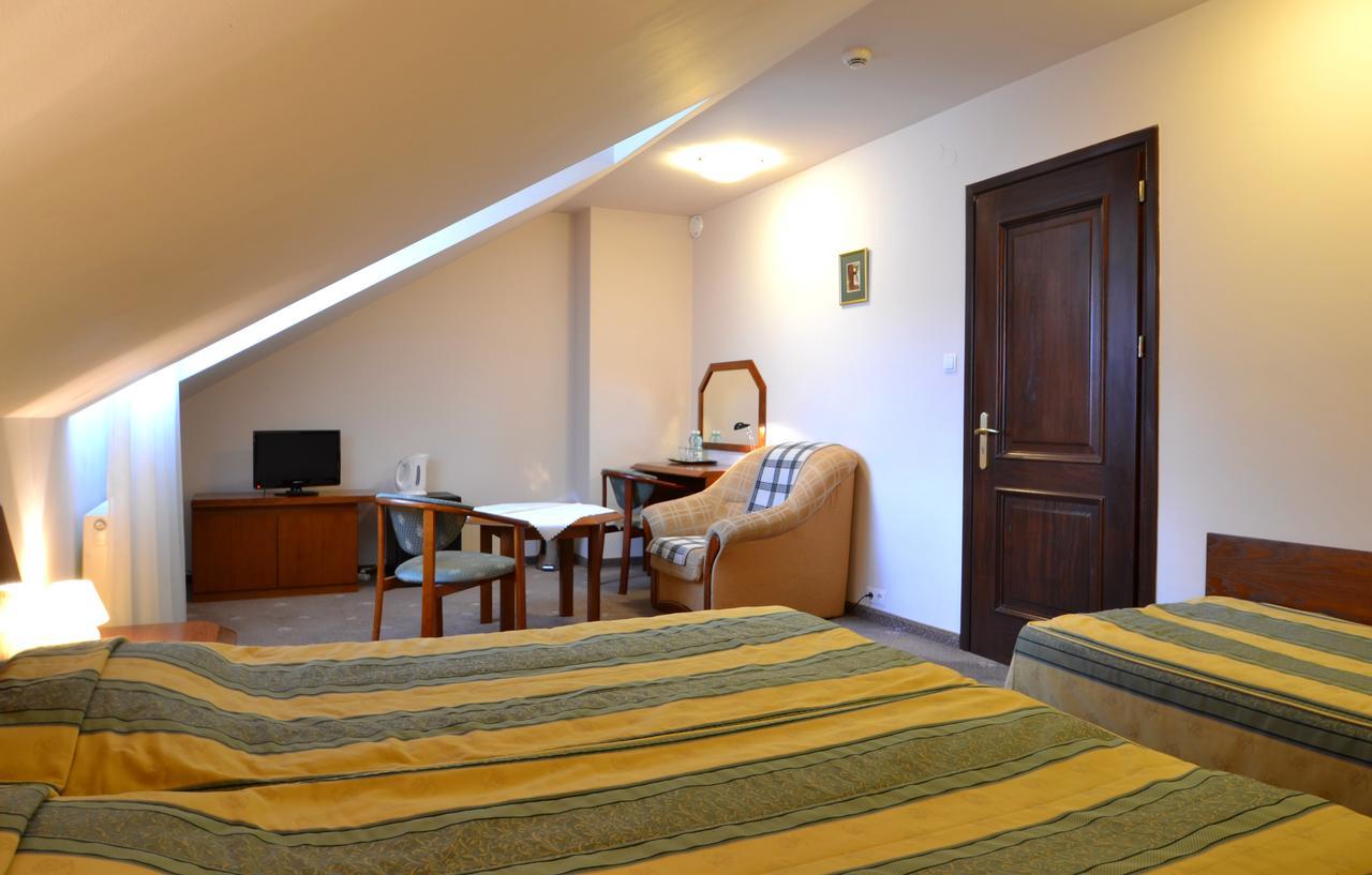 Hotel Grant クリニツァ・ズドルイ エクステリア 写真